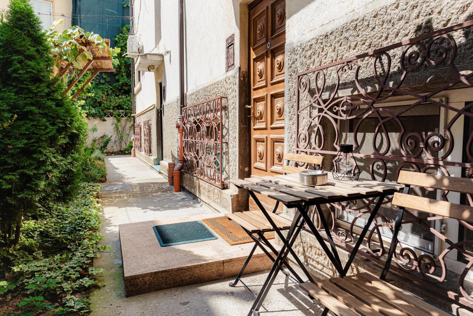 Downtown Apartment Boutique Green Garden Unirii Bukarest Exteriör bild